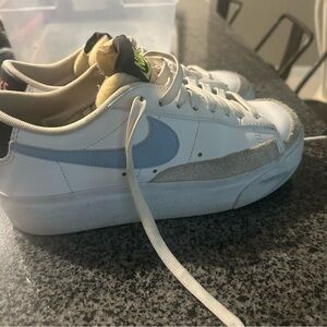 Nike court legacy sneaker with blue